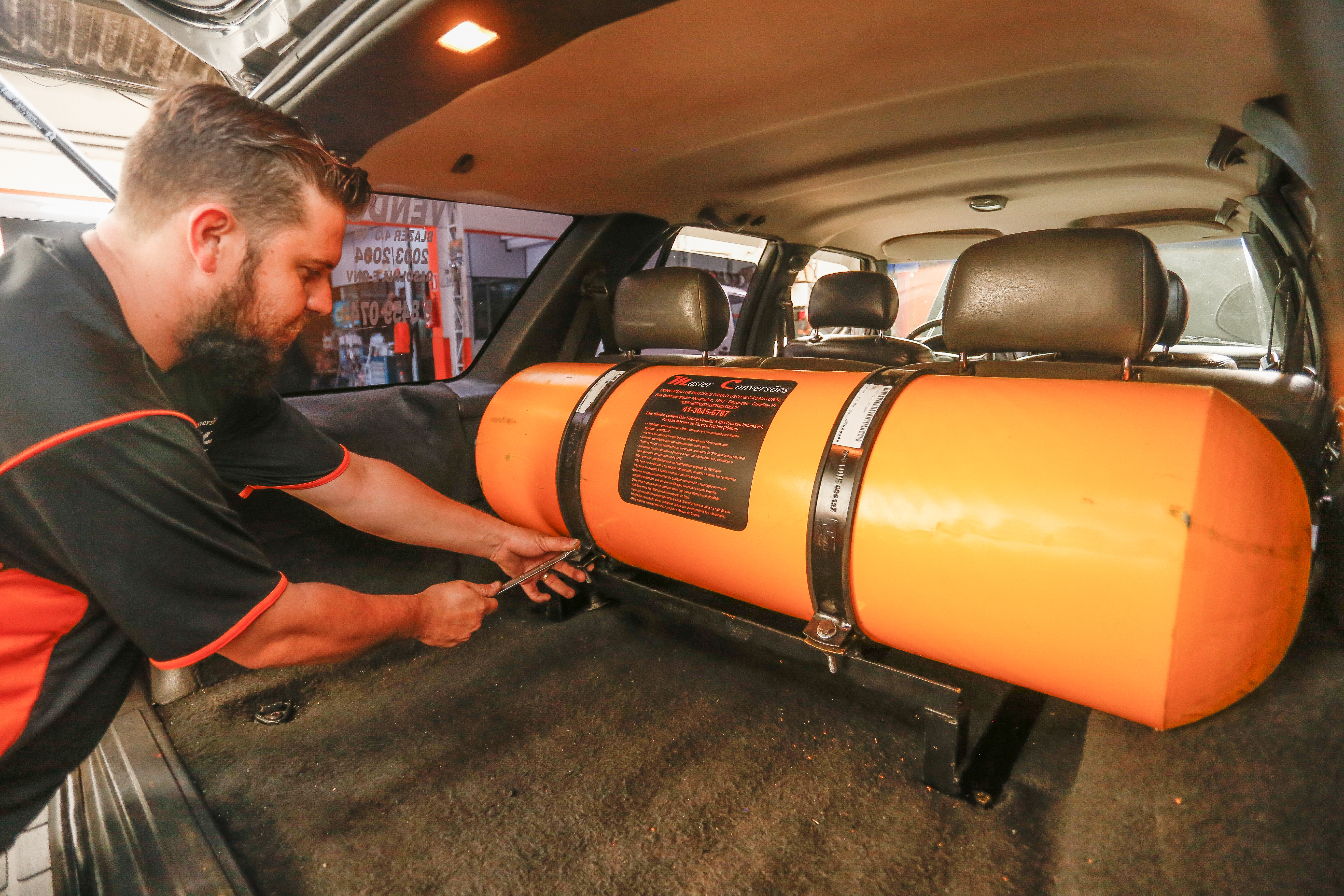 Uso do GNV garante maior rendimento e economia a motoristas do Paraná