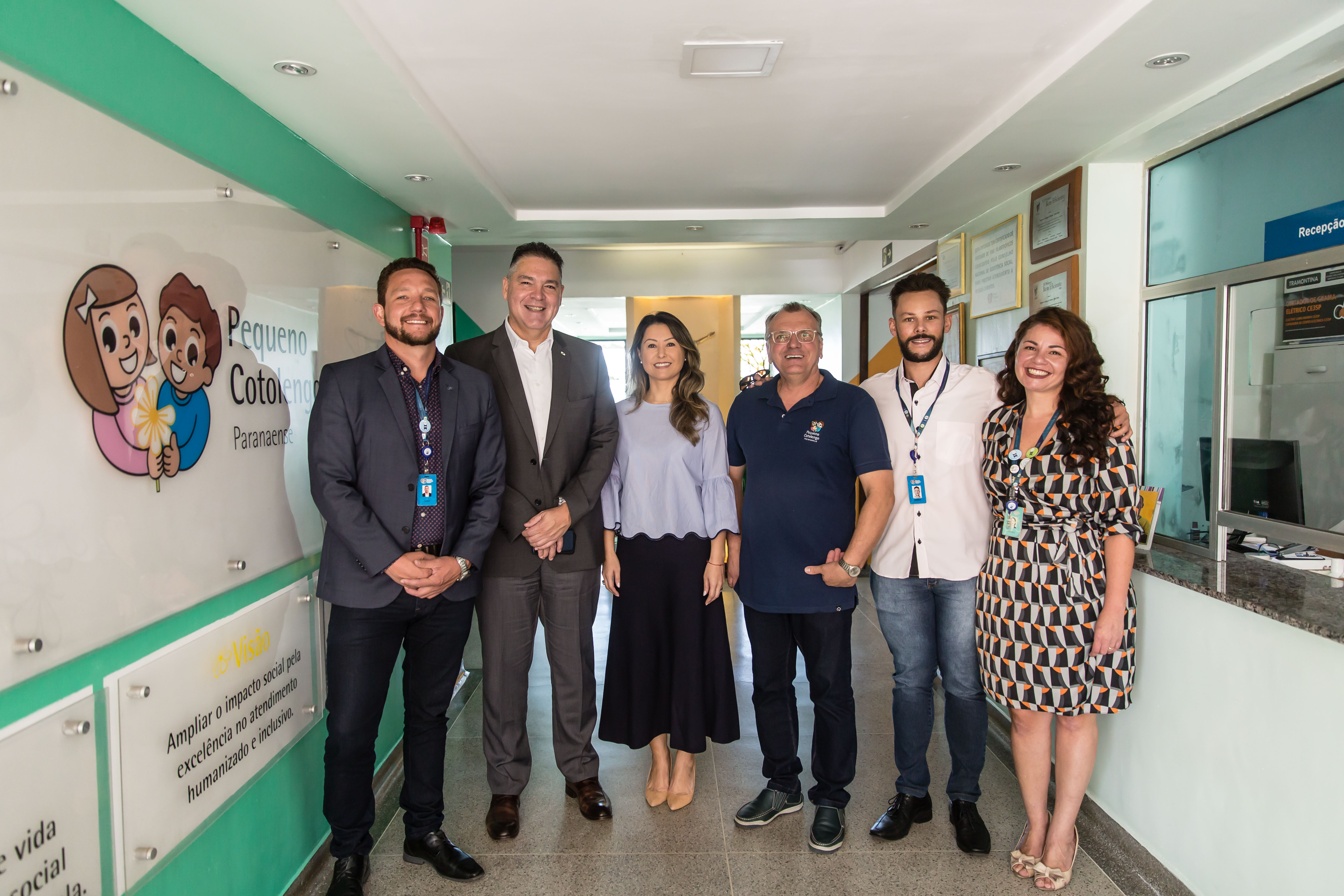 Primeira-dama do Paraná e presidente da Compagas visitam projeto no Pequeno Cotolengo